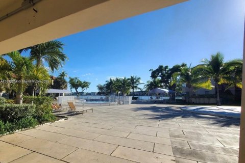 Купить кондоминиум в Майами, Флорида 1 спальня, 88.63м2, № 2012798 - фото 3