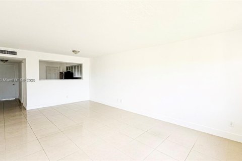 Купить кондоминиум в Майами, Флорида 1 спальня, 88.63м2, № 2012798 - фото 12