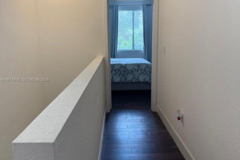 Townhouse in Homestead, Florida 3 bedrooms, 142.14 sq.m. № 2036029 - photo 20