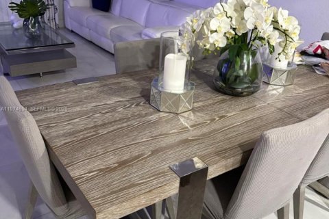 Townhouse in Homestead, Florida 3 bedrooms, 142.14 sq.m. № 2036029 - photo 29