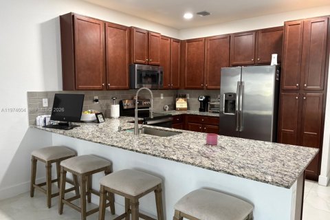 Townhouse in Homestead, Florida 3 bedrooms, 142.14 sq.m. № 2036029 - photo 26