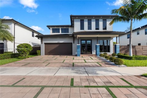 Villa ou maison à vendre à Miami Lakes, Floride: 4 chambres, 264.49 m2 № 1951265 - photo 1