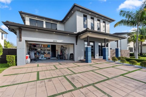 Villa ou maison à vendre à Miami Lakes, Floride: 4 chambres, 264.49 m2 № 1951265 - photo 13