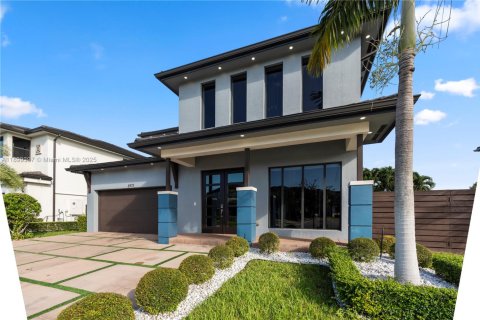 Villa ou maison à vendre à Miami Lakes, Floride: 4 chambres, 264.49 m2 № 1951265 - photo 14