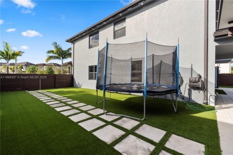 Villa ou maison à vendre à Miami Lakes, Floride: 4 chambres, 264.49 m2 № 1951265 - photo 23