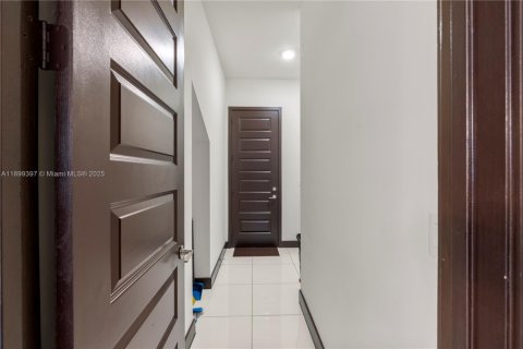Villa ou maison à vendre à Miami Lakes, Floride: 4 chambres, 264.49 m2 № 1951265 - photo 30
