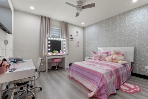 Villa ou maison à vendre à Miami Lakes, Floride: 4 chambres, 264.49 m2 № 1951265 - photo 25