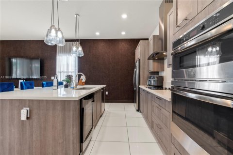 Villa ou maison à vendre à Miami Lakes, Floride: 4 chambres, 264.49 m2 № 1951265 - photo 7
