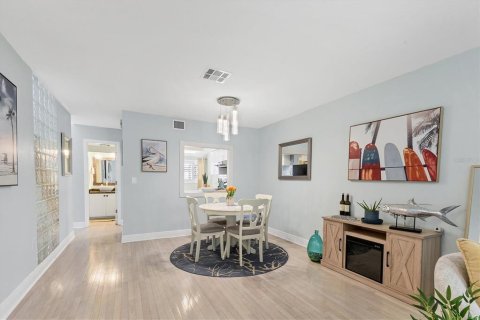 Townhouse in Tarpon Springs, Florida 2 bedrooms, 108.7 sq.m. № 1776947 - photo 16