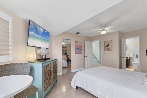 Townhouse in Tarpon Springs, Florida 2 bedrooms, 108.7 sq.m. № 1776947 - photo 25