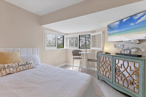 Townhouse in Tarpon Springs, Florida 2 bedrooms, 108.7 sq.m. № 1776947 - photo 24