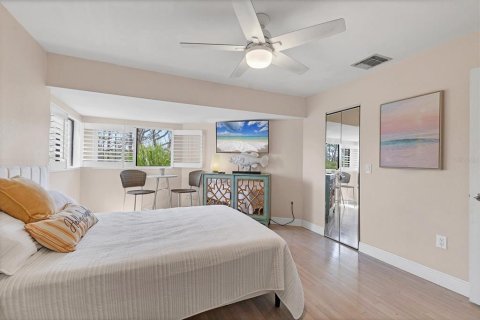 Townhouse in Tarpon Springs, Florida 2 bedrooms, 108.7 sq.m. № 1776947 - photo 23