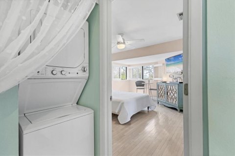 Townhouse in Tarpon Springs, Florida 2 bedrooms, 108.7 sq.m. № 1776947 - photo 30