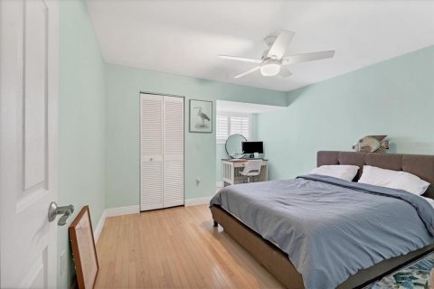 Townhouse in Tarpon Springs, Florida 2 bedrooms, 108.7 sq.m. № 1776947 - photo 28