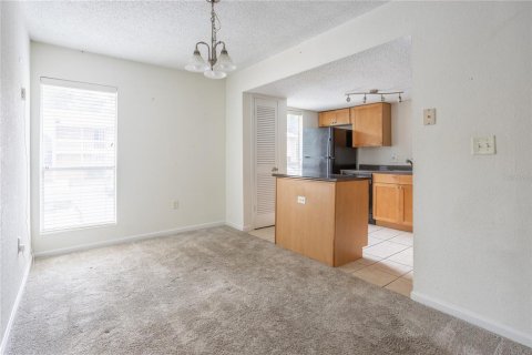 Condo in Gainesville, Florida, 1 bedroom  № 1250903 - photo 4