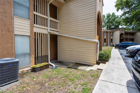 Condo in Gainesville, Florida, 1 bedroom  № 1250903 - photo 19