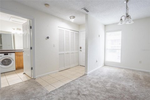 Condo in Gainesville, Florida, 1 bedroom  № 1250903 - photo 10