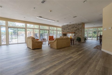 Condo in Gainesville, Florida, 1 bedroom  № 1250903 - photo 23