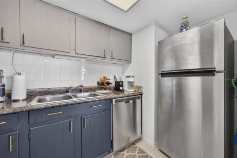 Condo in Winter Park, Florida, 1 bedroom  № 2156415 - photo 15