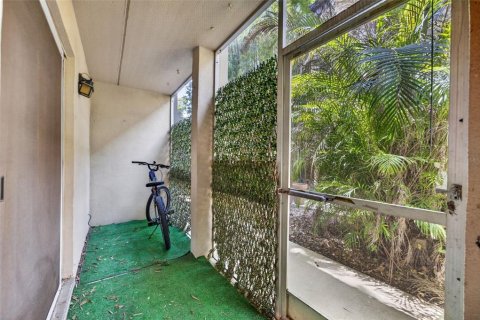Condo in Winter Park, Florida, 1 bedroom  № 2156415 - photo 18