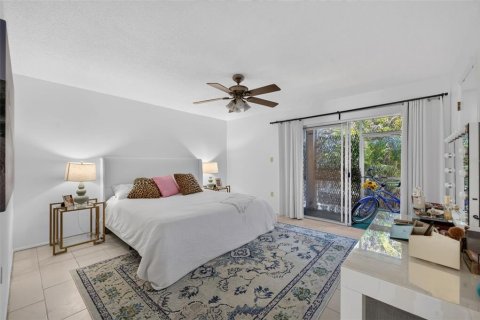 Condo in Winter Park, Florida, 1 bedroom  № 2156415 - photo 17
