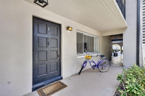 Condo in Winter Park, Florida, 1 bedroom  № 2156415 - photo 8