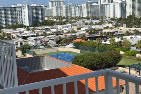 Copropriété à vendre à Fort Lauderdale, Floride: 3 chambres, 140.28 m2 № 2056037 - photo 29
