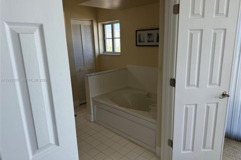 Copropriété à vendre à Fort Lauderdale, Floride: 3 chambres, 140.28 m2 № 2056037 - photo 22