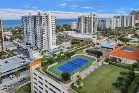 Copropriété à vendre à Fort Lauderdale, Floride: 3 chambres, 140.28 m2 № 2056037 - photo 4