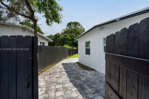 Villa ou maison à vendre à Fort Lauderdale, Floride: 3 chambres, 95.78 m2 № 2033311 - photo 16