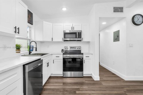 Villa ou maison à vendre à Fort Lauderdale, Floride: 3 chambres, 95.78 m2 № 2033311 - photo 12