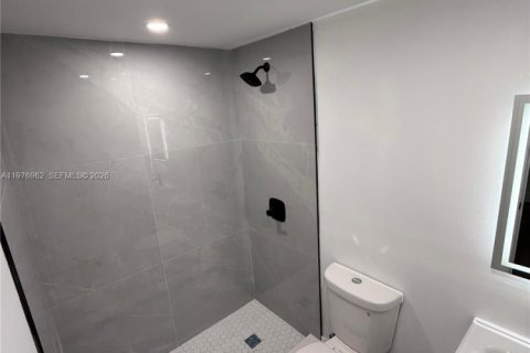 House in Miami Gardens, Florida 3 bedrooms, 130.53 sq.m. № 2043257 - photo 18