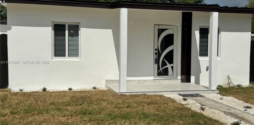House in Miami Gardens, Florida 3 bedrooms, 130.53 sq.m. № 2043257