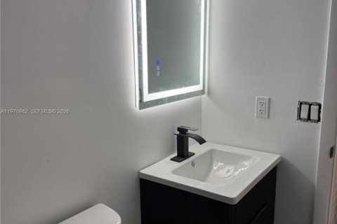 House in Miami Gardens, Florida 3 bedrooms, 130.53 sq.m. № 2043257 - photo 20