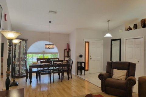 Casa en alquiler en New Port Richey, Florida, 3 dormitorios, 134.89 m2 № 1900626 - foto 7