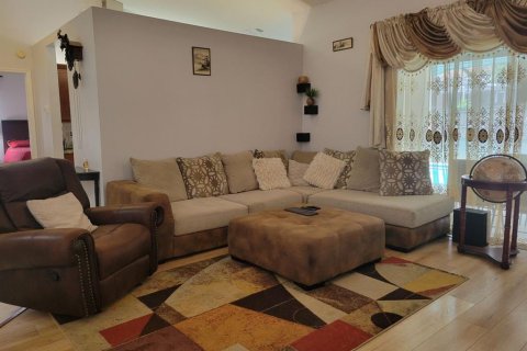 Casa en alquiler en New Port Richey, Florida, 3 dormitorios, 134.89 m2 № 1900626 - foto 9