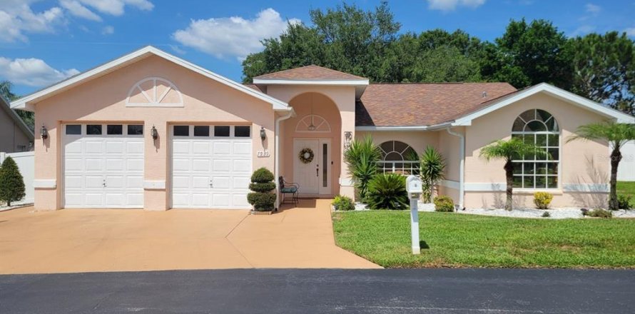 Casa en New Port Richey, Florida 3 dormitorios, 134.89 m2 № 1900626