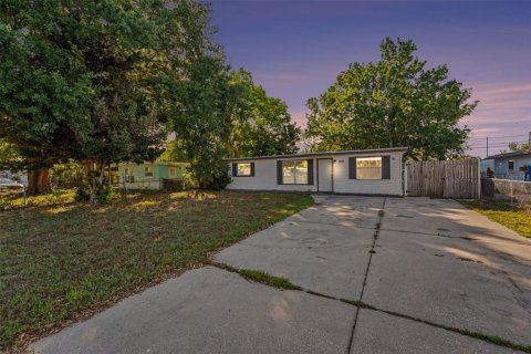 House in Seminole, Florida 3 bedrooms, 93.27 sq.m. № 2116035 - photo 28