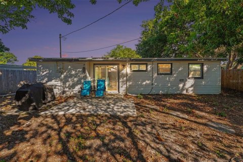 House in Seminole, Florida 3 bedrooms, 93.27 sq.m. № 2116035 - photo 24