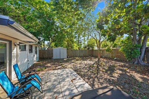 House in Seminole, Florida 3 bedrooms, 93.27 sq.m. № 2116035 - photo 26