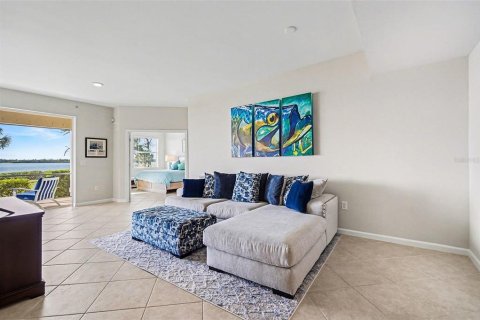 Copropriété à vendre à Port Charlotte, Floride: 2 chambres, 151.06 m2 № 2398541 - photo 8