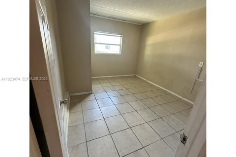 Touwnhouse à louer à Homestead, Floride: 3 chambres, 89.56 m2 № 1977449 - photo 15