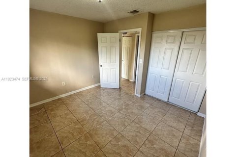 Touwnhouse à louer à Homestead, Floride: 3 chambres, 89.56 m2 № 1977449 - photo 17