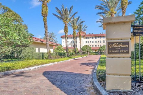 Condominio en venta en Winter Park, Florida, 3 dormitorios, 251.67 m2 № 1771297 - foto 3