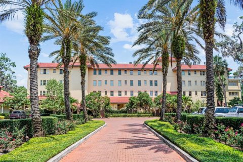 Condominio en venta en Winter Park, Florida, 3 dormitorios, 251.67 m2 № 1771297 - foto 1