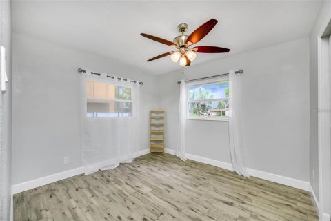 Villa ou maison à vendre à Apollo Beach, Floride: 3 chambres, 125.23 m2 № 1913301 - photo 19