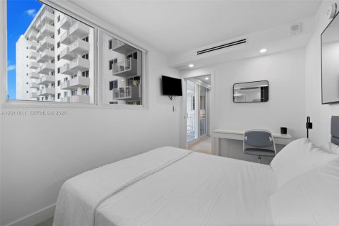Condo in Miami Beach, Florida, 2 bedrooms № 2075393 - photo 15