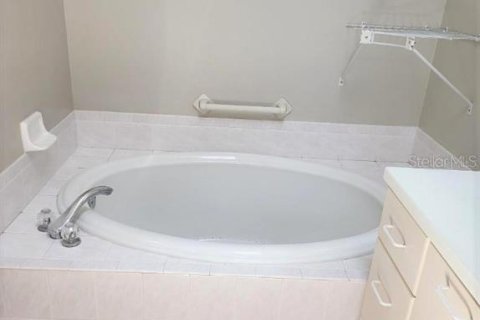 Condominio en alquiler en Nokomis, Florida, 2 dormitorios, 138.7 m2 № 1870641 - foto 27
