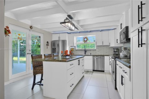 Casa en venta en Miami, Florida, 3 dormitorios, 171.31 m2 № 1957156 - foto 6