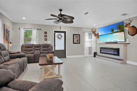 Casa en venta en Miami, Florida, 3 dormitorios, 171.31 m2 № 1957156 - foto 22